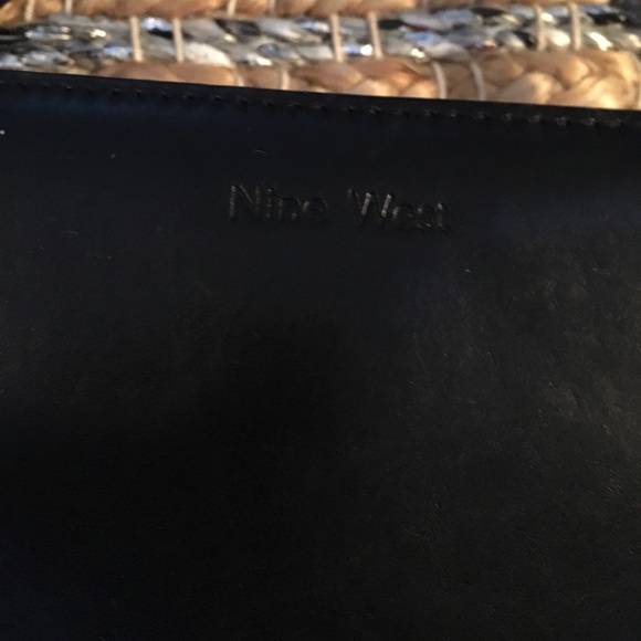 Nine West Black Leather Shoulder bag. - Picture 3 of 3